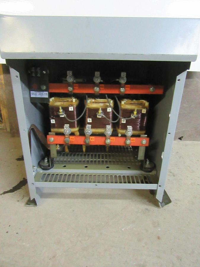 Used HAMMOND TRANSFORMER DM014JJ 14 KVA PRI: 460V SEC: 266V NEMA 3R