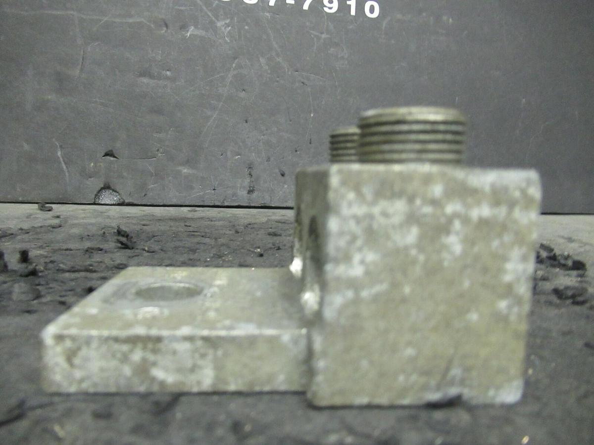 Used (3) QTY ILSCO D-899 2 (DOUBLE) BARREL MECHANICAL CONNECTOR LUG TAPS 600MCM - 2
