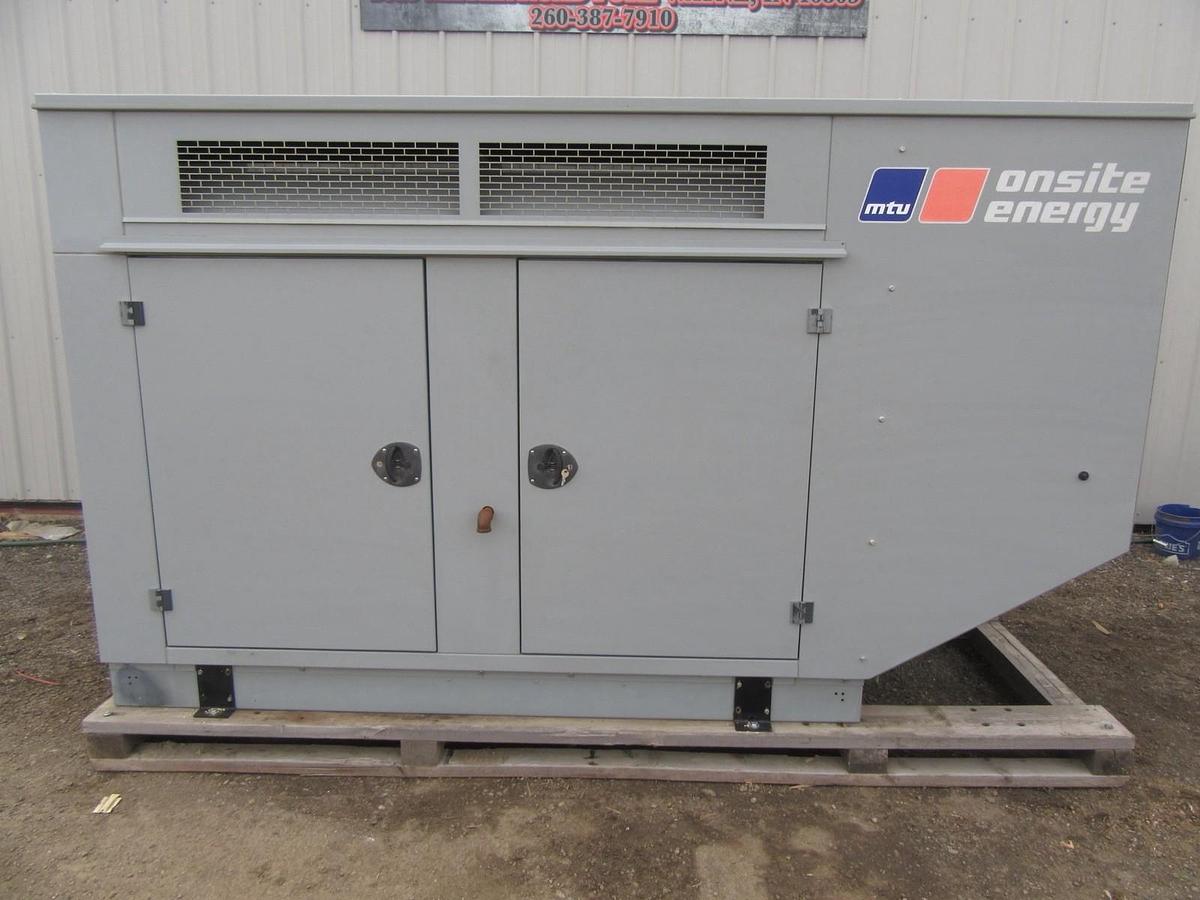 Used 30 KW GENERATOR MTU 4.3 NAT. GAS LP PROPANE 120/240 VOLT 1PH 231 HRS 40KW 2014