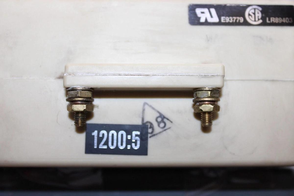 Used INSTRUMENT TRANSFORMERS CURRENT TRANSFORMER 561-122 75C149640P036 1200:5 600V