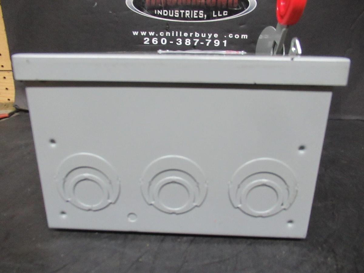 NEW IN BOX EATON HEAVY DUTY SAFETY SWITCH DH221FGK 30 AMP 240 VAC 7.5 HP 2-POLE
