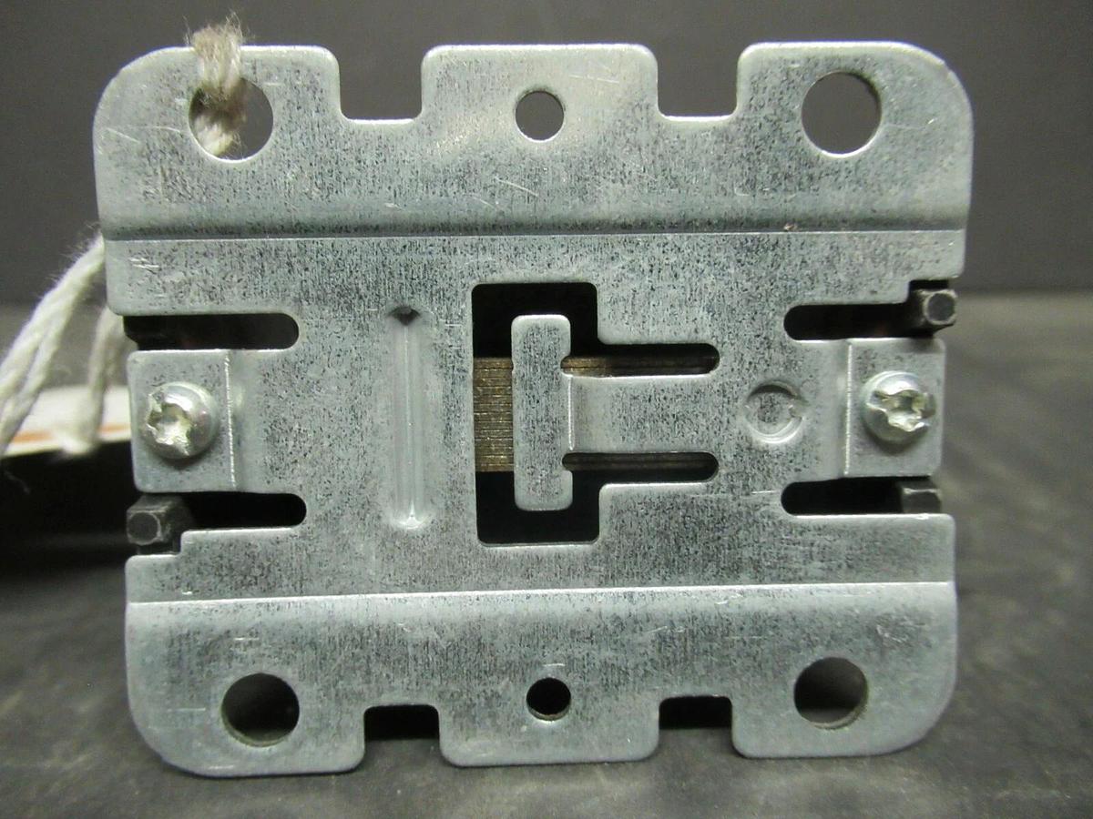 Used FURNAS CONTACTOR 42CG20AJB669R 20 AMP 600 VAC 30 AMP/RES 24 VOLT COIL