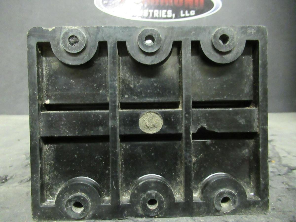 Used GOULD SHAWMUT 66063 POWER DISTRIBUTION LUG SET 600 V 3 POLE 2/0 - #12 X #4 - #14