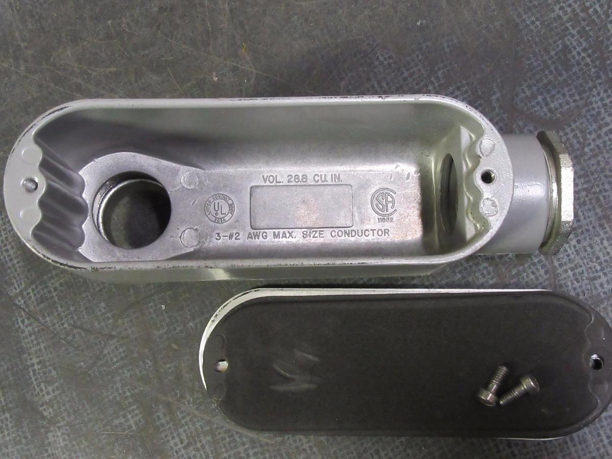 Used (1) KILLARK CONDUIT BODY WITH COVER & BUSHINGS 1 1/4" 28.8 CU" # OLB-4 ; OL-450