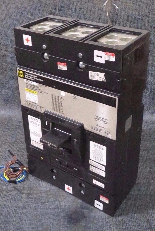 Used SQUARE D CIRCUIT BREAKER 450 AMP 600 V WITH UNDERVOLTAGE TRIP # MHL3645025DC1679