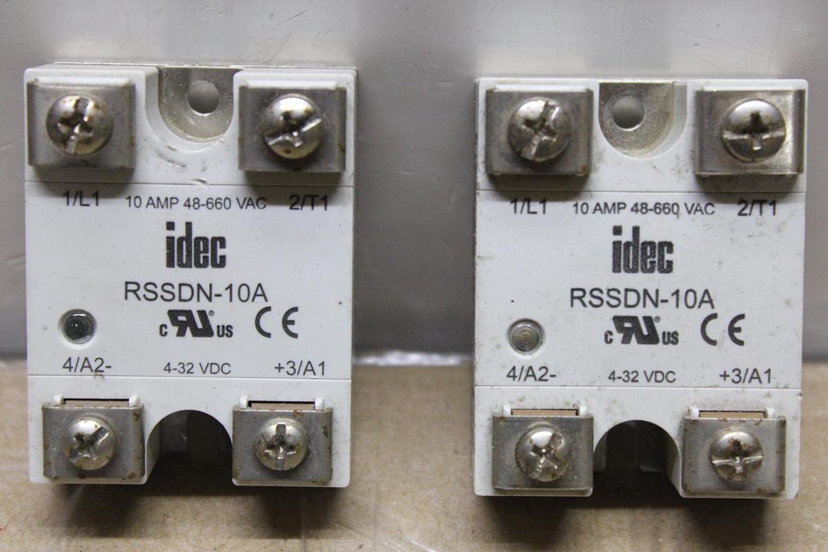 Used ABB TIME DELAY RELAY HRD342A0A 120/240 VAC 30 AMP W/ ZETTLER AZ2100-1C-12DE