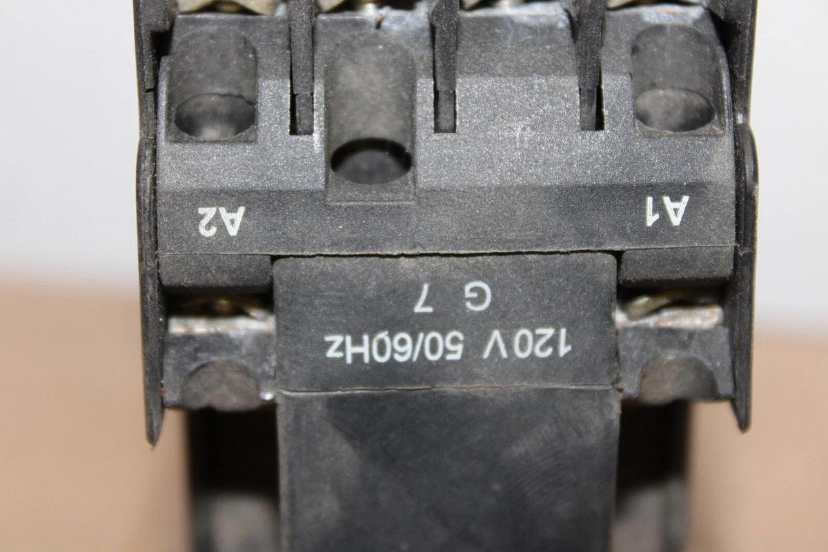 Used RAM STARTER RI1D0910 20 AMP 600 VAC 7.5 HP W/ RI2-D09308 OVERLOAD