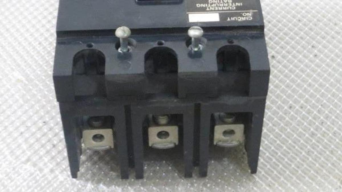 Used CUTLER HAMMER FC BREAKER 15 AMP 600 VAC 3 POLE MODEL: FC3015 **WARRANTY**