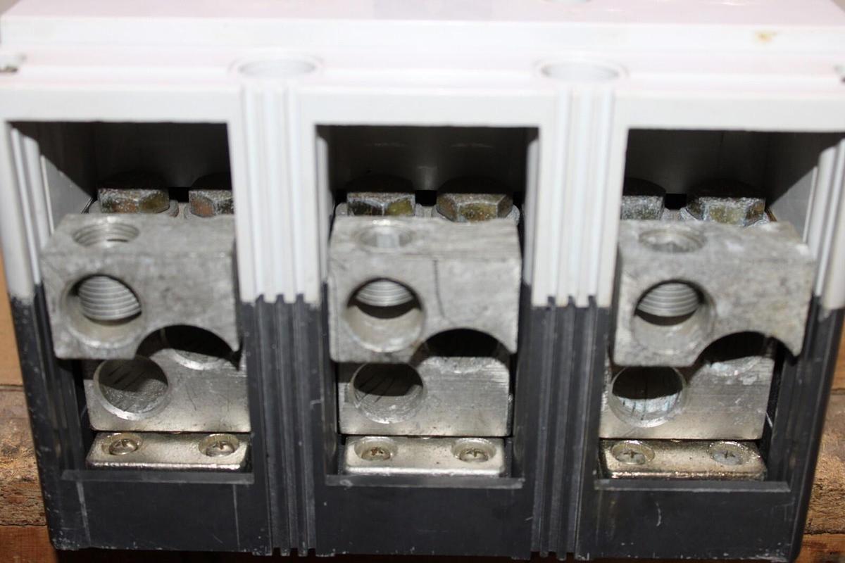 Used CUTLER HAMMER MOLDED CASE SWITCH ND3800WK 800 AMP 600 VAC 3-POLE **WARRANTY**