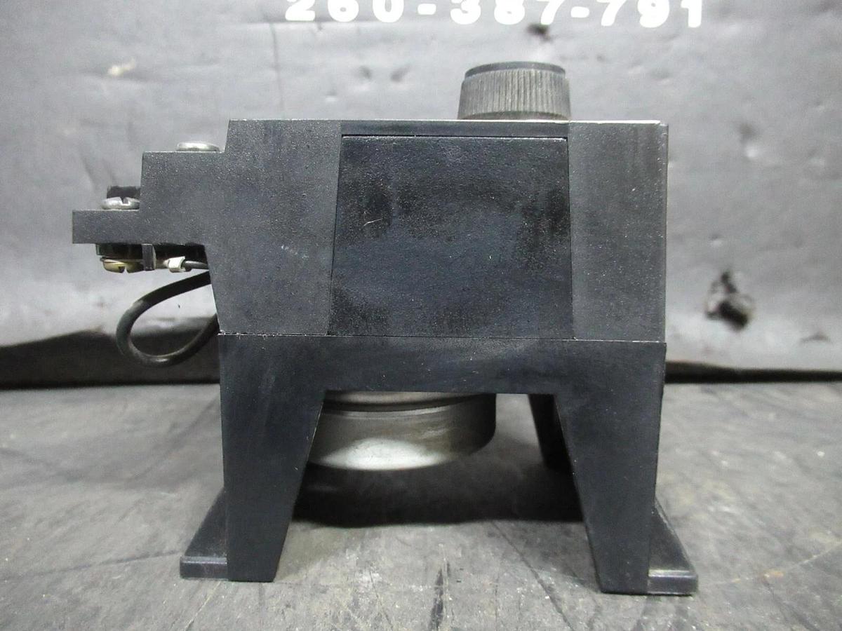 Used EAGLE SIGNAL TIME DELAY RELAY BRE9A6 0-30 MINUTES 120 VAC 10 AMP 1/3 HP