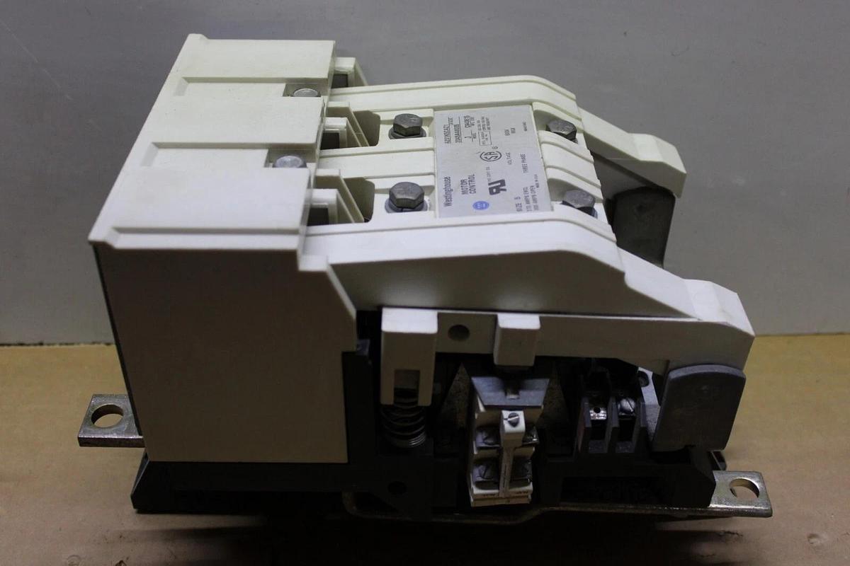 Used CUTLER HAMMER CONTACTOR A201K5CAZ1 270/300 AMP 3-POLE NEMA 5 600 VAC MODEL J