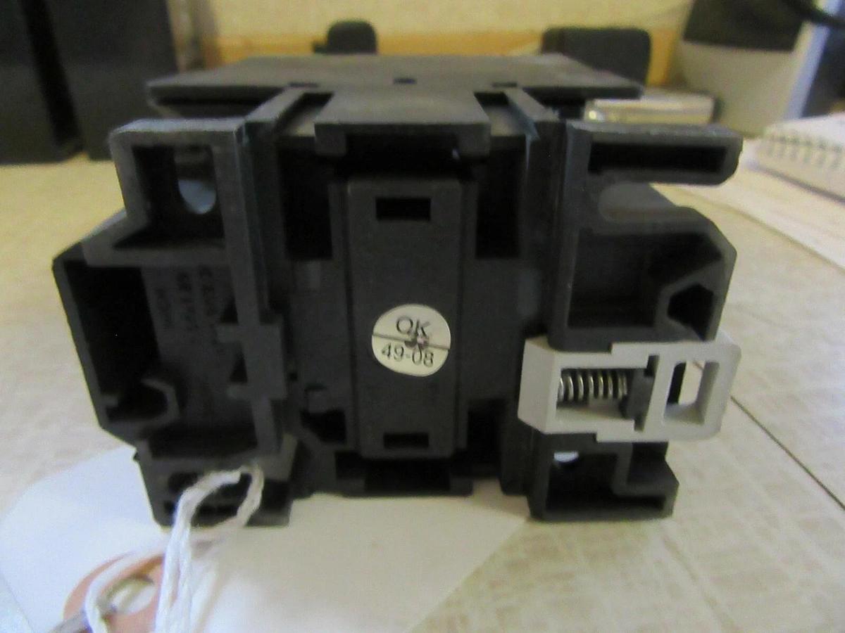 Used RAM INDUSTRIES CONTACTOR 32 AMP RI1D3210 RI1 D32 10 120 VAC COIL 50 / 60 HZ