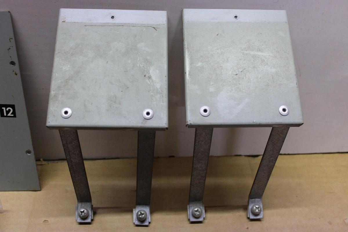 Used CUTLER HAMMER CIRCUIT BREAKER MOUNTING KIT FOR LA BREAKERS **WARRANTY**