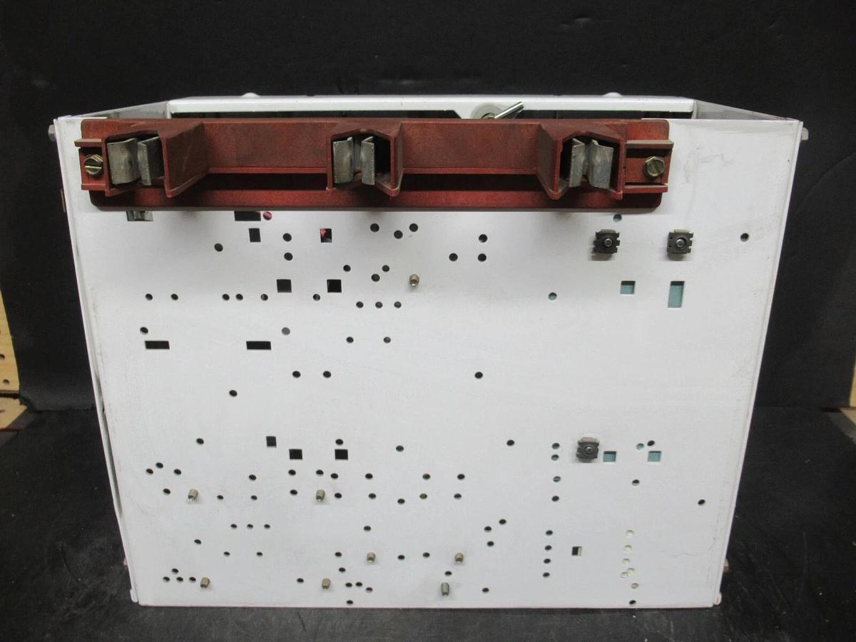 Used CUTLER HAMMER MOTOR STARTER CONTROL BUCKET MODEL: 2100 12" NEMA SIZE 1 3 AMP