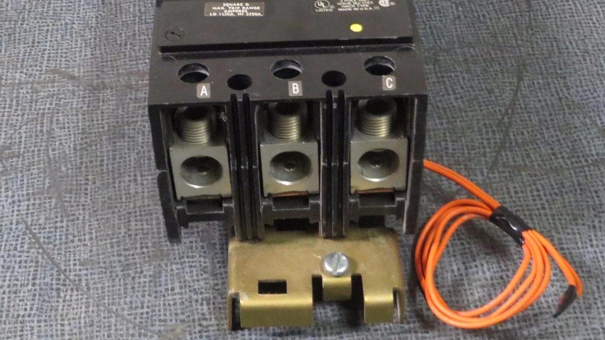 Used SQUARE D I-LINE BREAKER KH36225G 225 AMP 600 V 3 POLE W/ GROUND FAULT SHUNT