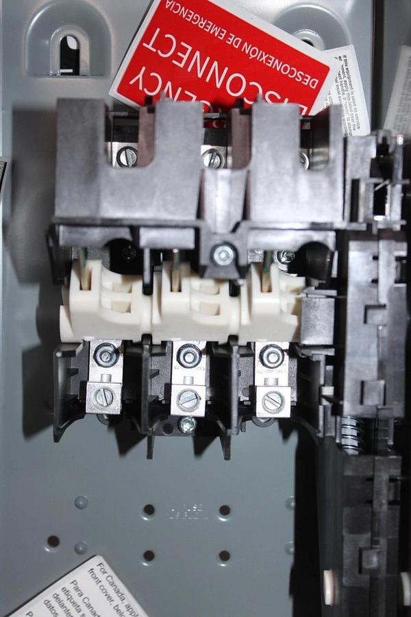 NIB SQUARE D VISIPACT HEAVY DUTY SAFETY SWITCH VHU361 30 AMP 600 VAC TYPE 1