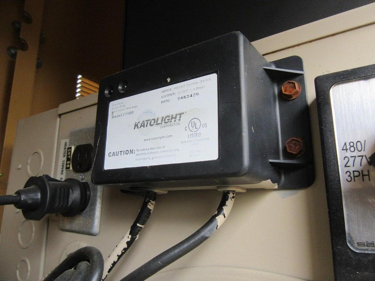 Used 60 KW DIESEL GENERATOR KATOLIGHT 120/240 & 480V JOHN DEERE RENTAL SPEC. TRAILER