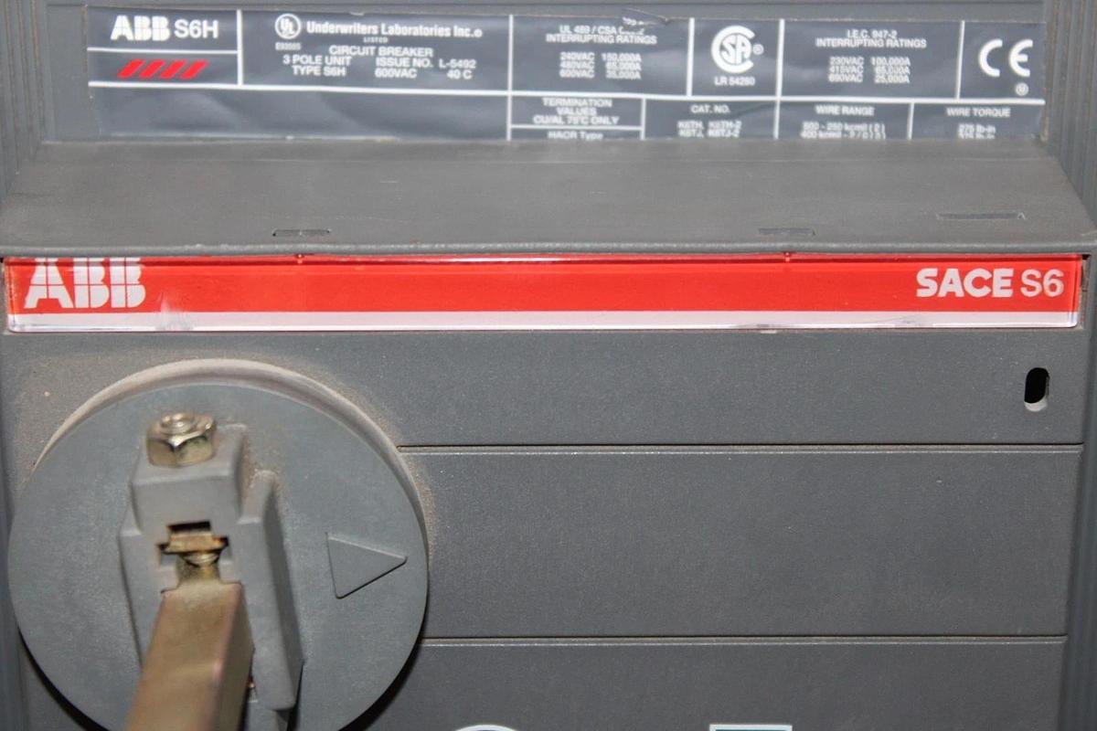 Used ABB CIRCUIT BREAKER SACE S6 S6H 600 AMP 3-POLE 600 VOLT W/ AUX SWITCH