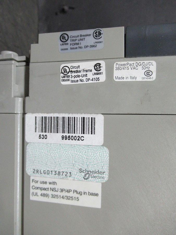 Used SQUARE D POWERPACT BREAKER 528261P1 600 VAC 400 AMP BOTTOM LUGS 3 POLE