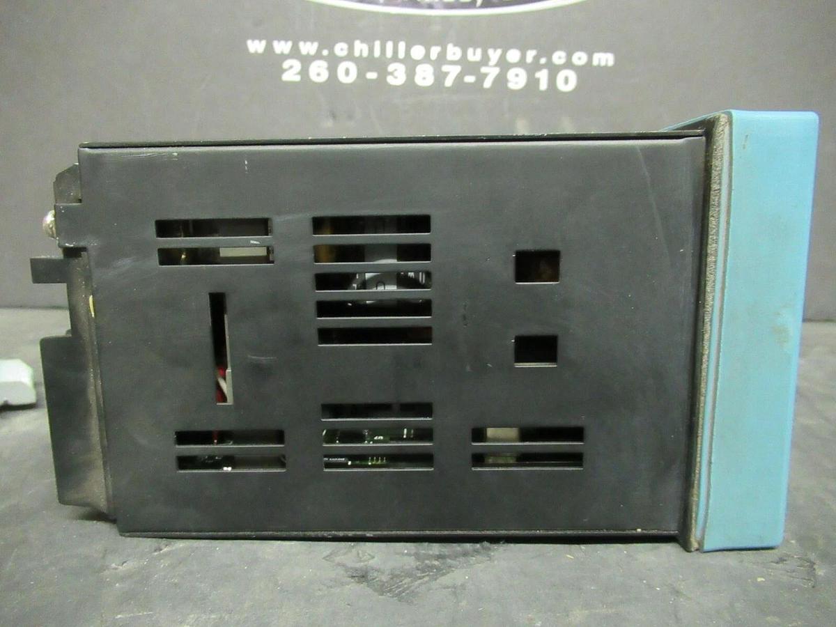 Used HONEYWELL UDC3000 VERSA PRO TEMP CONTROLLER DC300K-0-000-21-B000-0 90-264 VAC