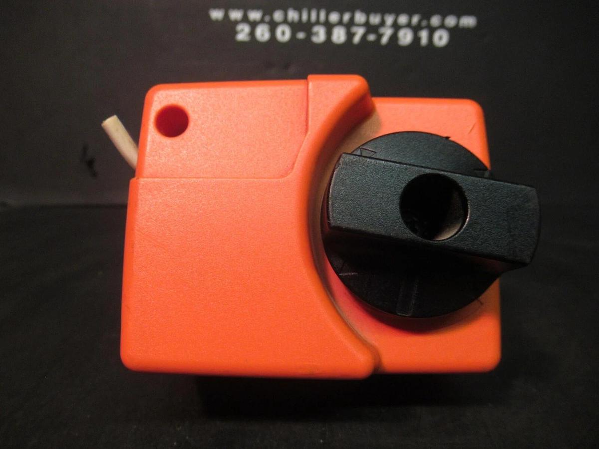 Used BELIMO FLOATING NON-SPRING RETURN ACTUATOR TR24-3-T 24 VAC 1 WATT 600 PSI