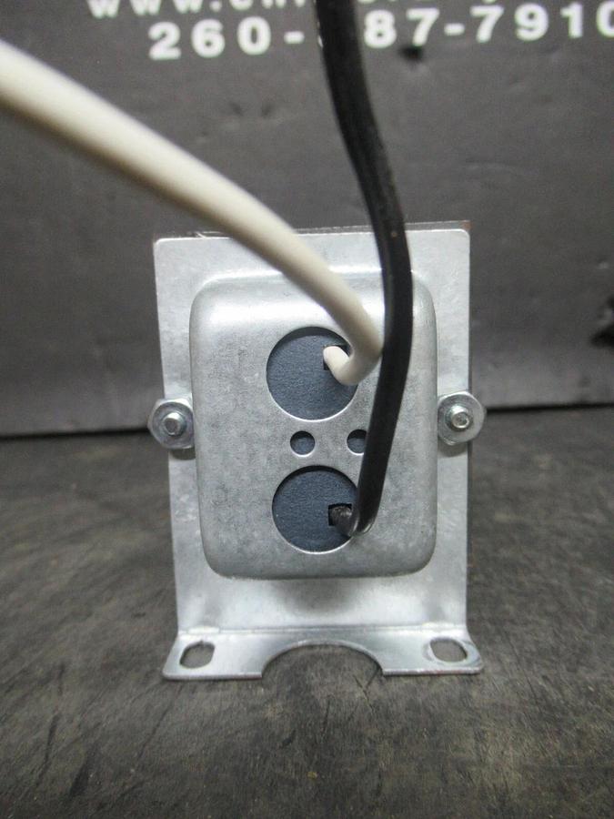 Used TYCO TRANSFORMER X1355026017 4000Y01C02B42 PRI: 120 VAC 20 VA SEC: 24 VAC