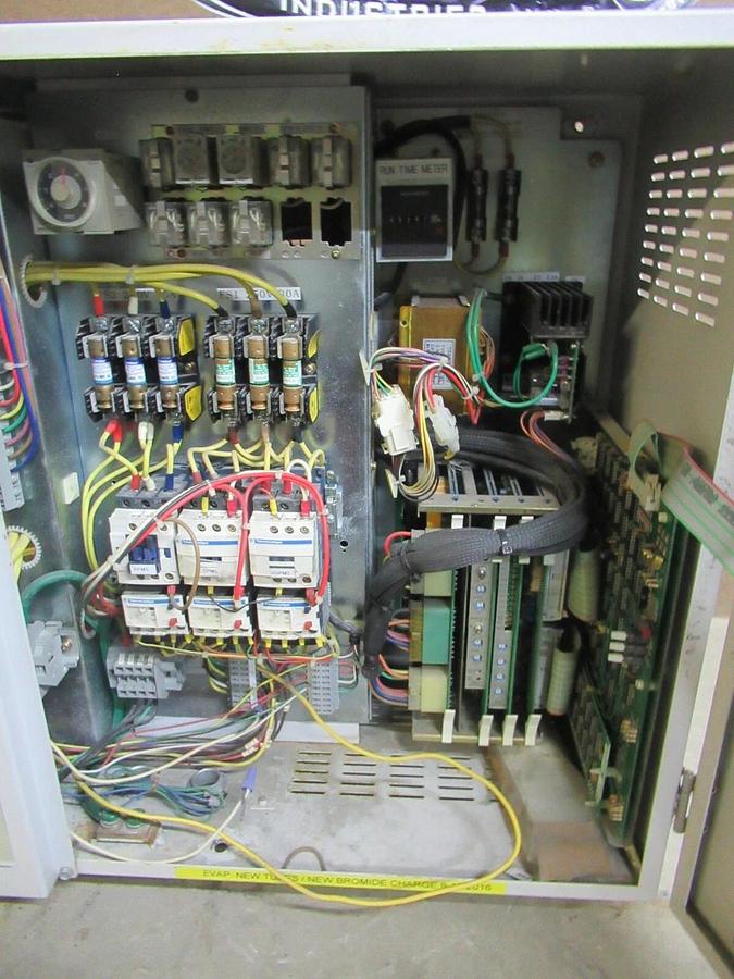 Used TRANE THERMACHILL CONTROL PANEL FOR ABSORBTION CHILLER 180-220 VAC 46.5-50.9 AMP