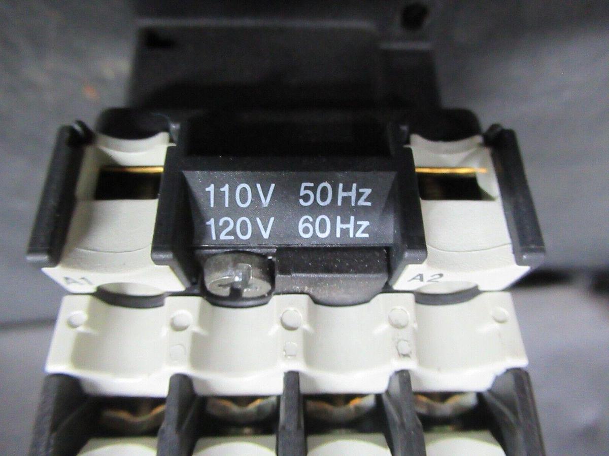 Used KLOCKNER-MOELLER CONTACTOR DIL-R-40 W/ 22-DIL 600 VAC 15 AMP COIL: 110/120 VOLT