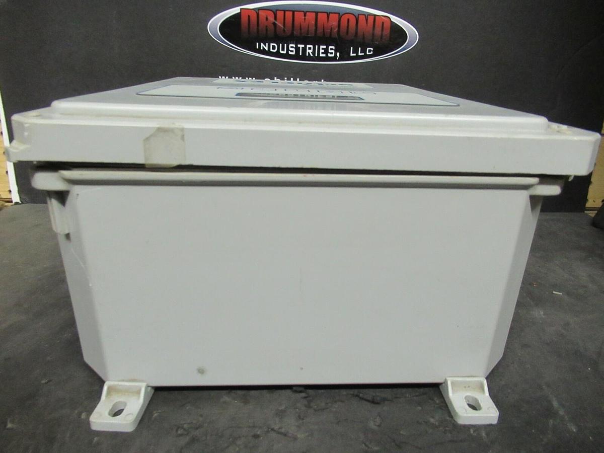 Used AQUATRAC INSTRUMENTS MULTIFLEX COOLING TOWER CONTROLLER M5T-CP-T2-TF-RC DRIVE