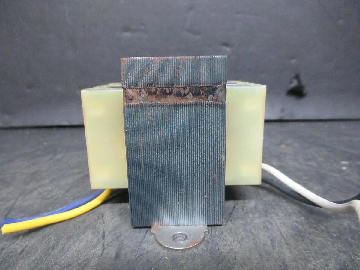 Used PRODUCTS UNLIMITED 4000-01AW18K22 60630801 50 VA PRI: 120 VAC SEC: 24 VAC