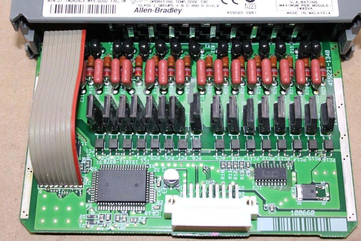 Used ALLEN BRADLEY SLC-500 OUTPUT MODULE 1746-OA16 SER. D  **WARRANTY**