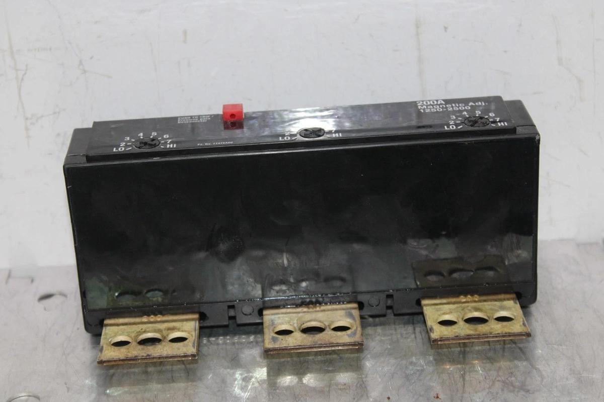 Used SIEMENS ADJUSTABLE OVERLOAD RELAY OM-1462012-2X-0748 77476A00 200 AMP