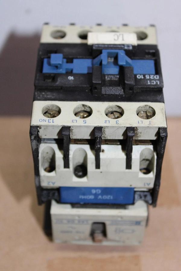 Used TELEMECANIQUE CONTACTOR LC1D2510 40 AMP 600 VAC 20 HP COIL: 120 VOLT