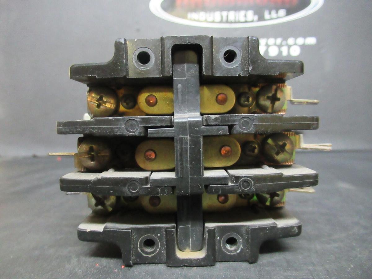 Used FURNAS CONTACTOR 42BE35AF262 30 AMP 600 VAC 3-POLE **WARRANTY**