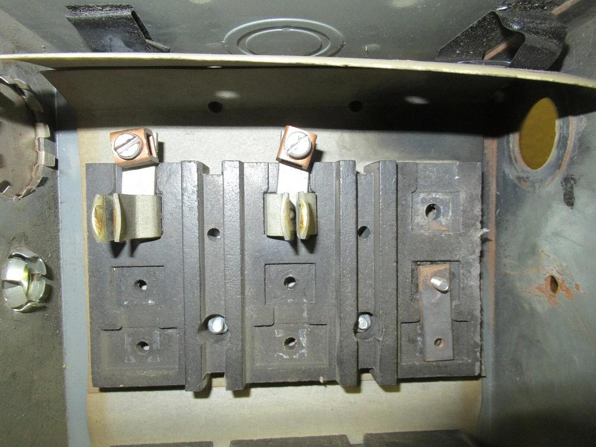 Used WESTINGHOUSE COP 100 AMP 600 VAC FUSIBLE BUSS BUS PLUG STYLE 1720770 TAP SWITCH