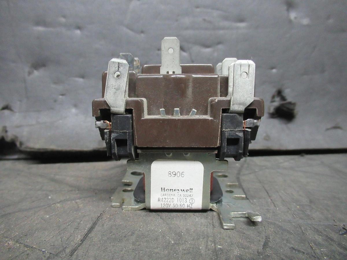 Used HONEYWELL GENERAL PURPOSE RELAY R4222D-1013 480 VOLT 50/60 HZ 12 AMP *WARRANTY*