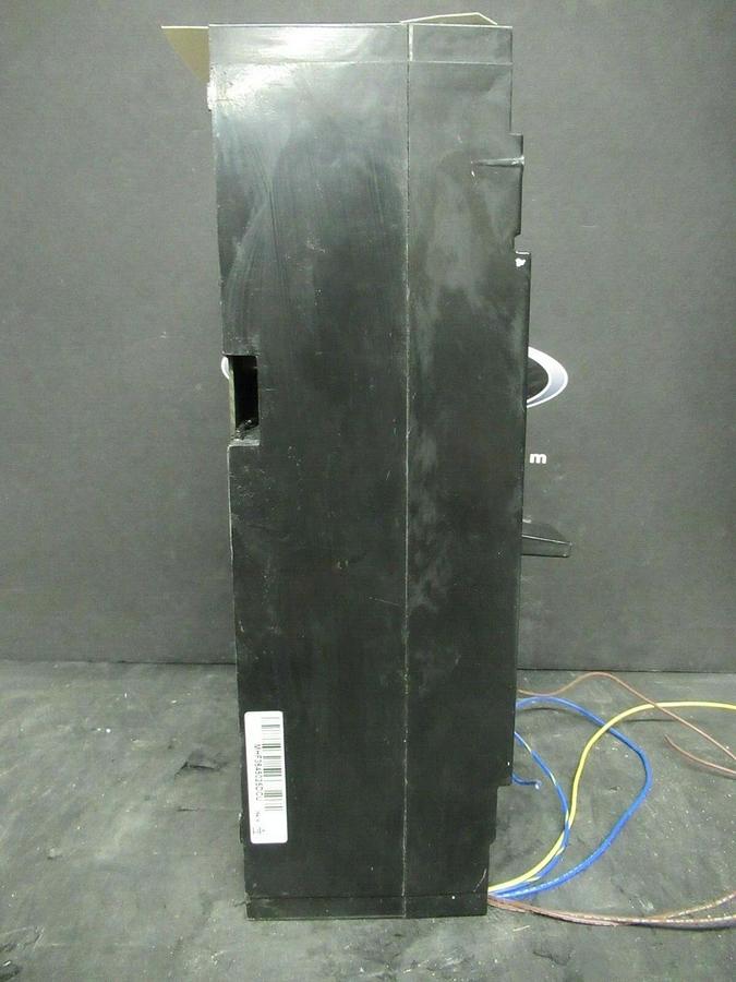 Used 450 AMP SQUARE D BREAKER 519568P15 600 VDC 3 POLE W/ AUXILIARY SWITCH & UVR