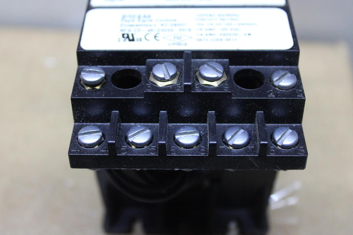 Used TAYLOR PHASE-GUARD PHASE FAILURE RELAY PND-480 480 VOLT 3-PHASE 30 AMP 1.25 SEC DELAY