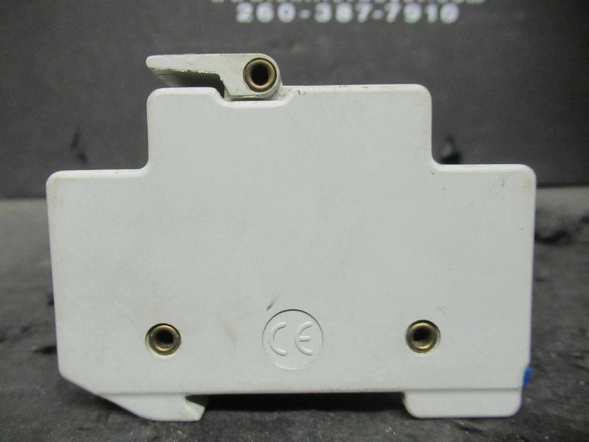 Used 30 AMP 600 VAC 3 POLE FERRAZ SHAWMUT ULTRASAFE CLASS CC FUSE HOLDER USCC3