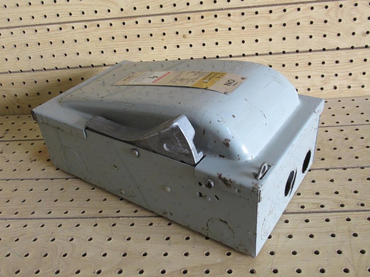 Used ITE DISCONNECT SAFETY SWITCH NF-352 600VAC 50HP 60A TYPE 1 **WARRANTY INCLUDED**