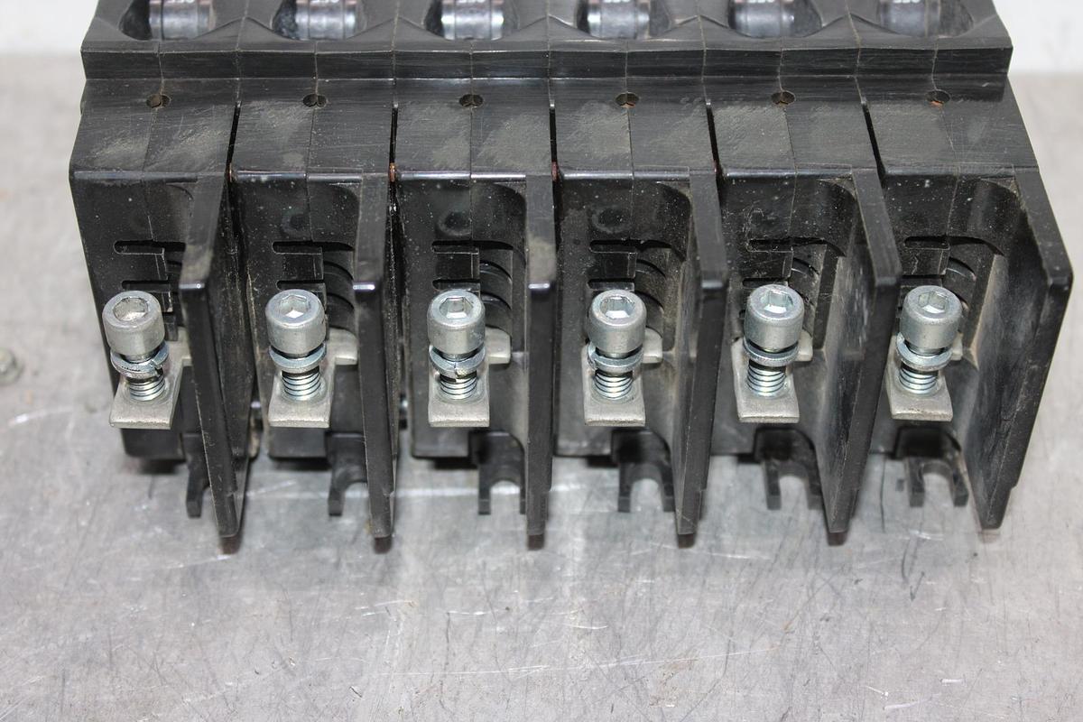 Used CUTLER-HAMMER CIRCUIT BREAKER NB36800PF 700 AMP TRIP 800 AMP FRAME 600 VAC 3-POLE