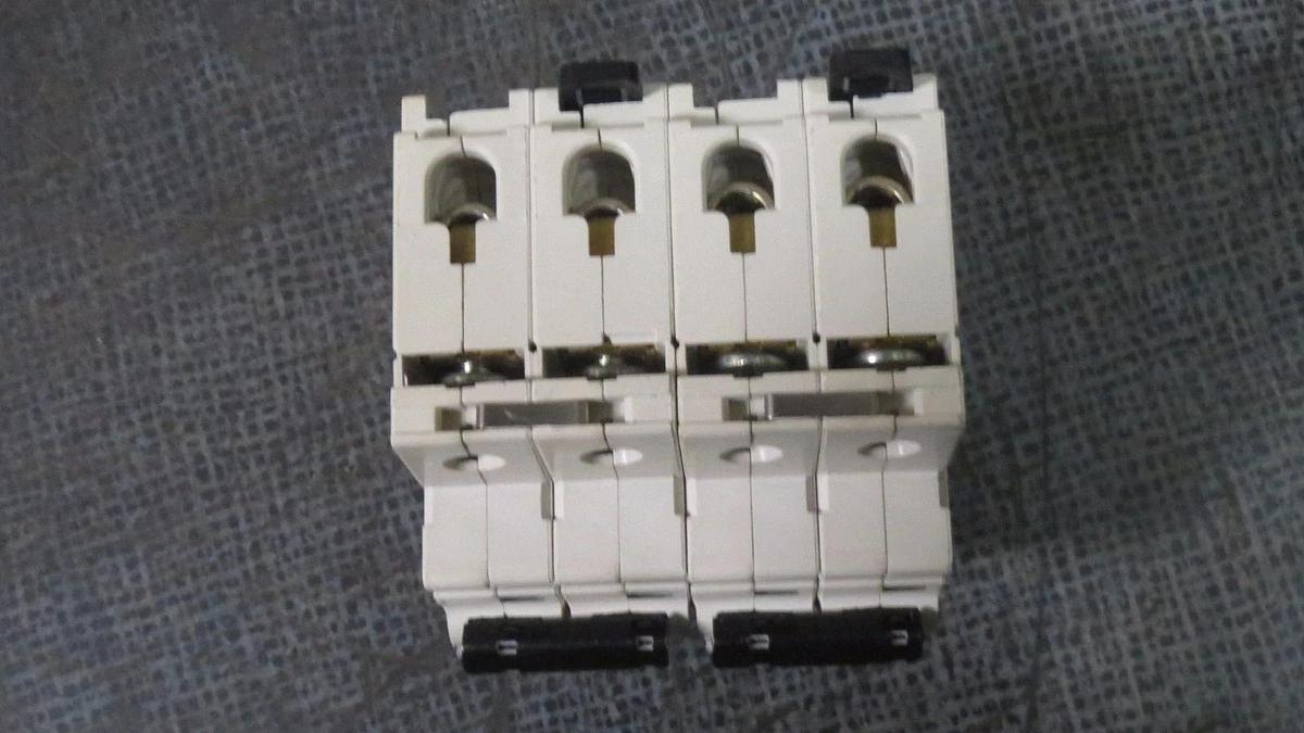 Used (SET OF 2) ABB S282 K32A CIRCUIT BREAKER 32 AMP 277/480 VAC 2 POLE # S282K32A