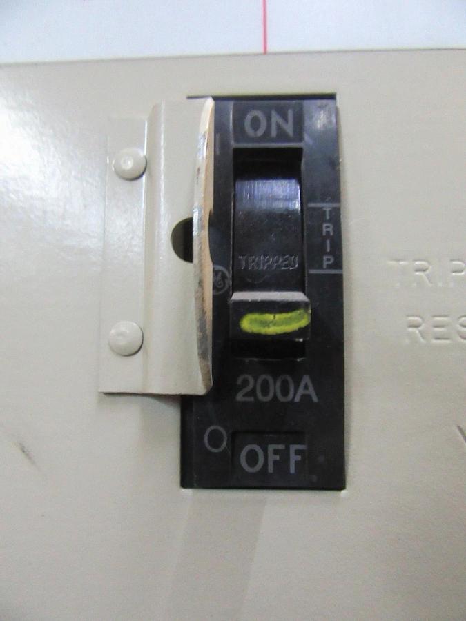 Used 85 KW KATOLIGHT GENERATOR HEAD SINGLE PHASE 3/11.5 GENERATOR CONTROLLER, BREAKER