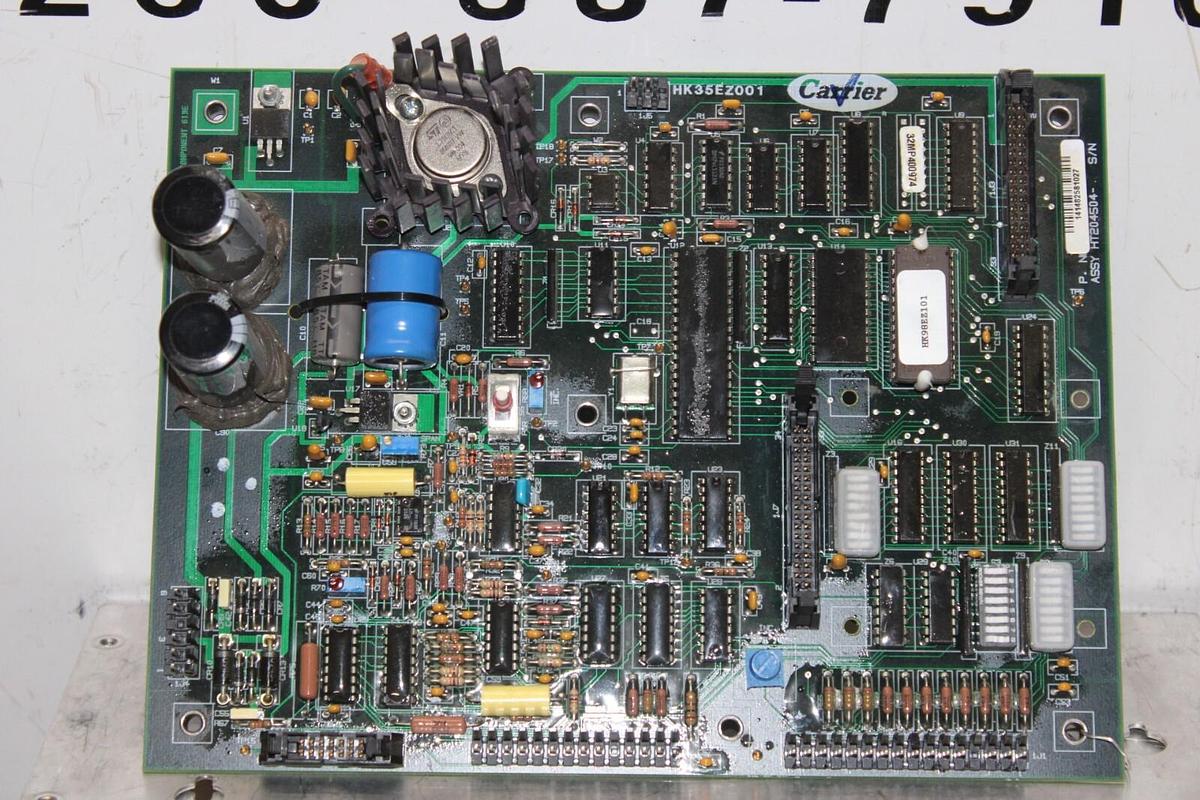 Used CARRIER HVAC INPUT/OUTPUT CIRCUIT BOARD HK35EZ001 HT204504