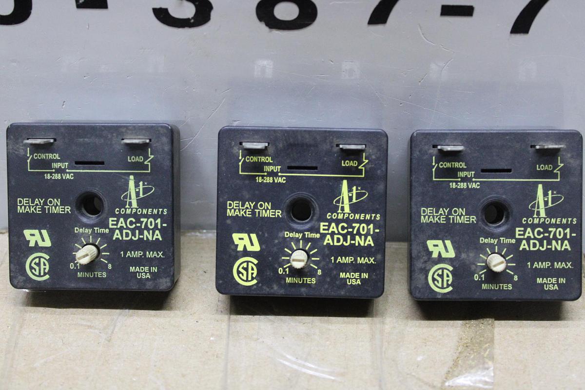 Used LOT OF 2 SSAC SOLID STATE FLASHER FS324