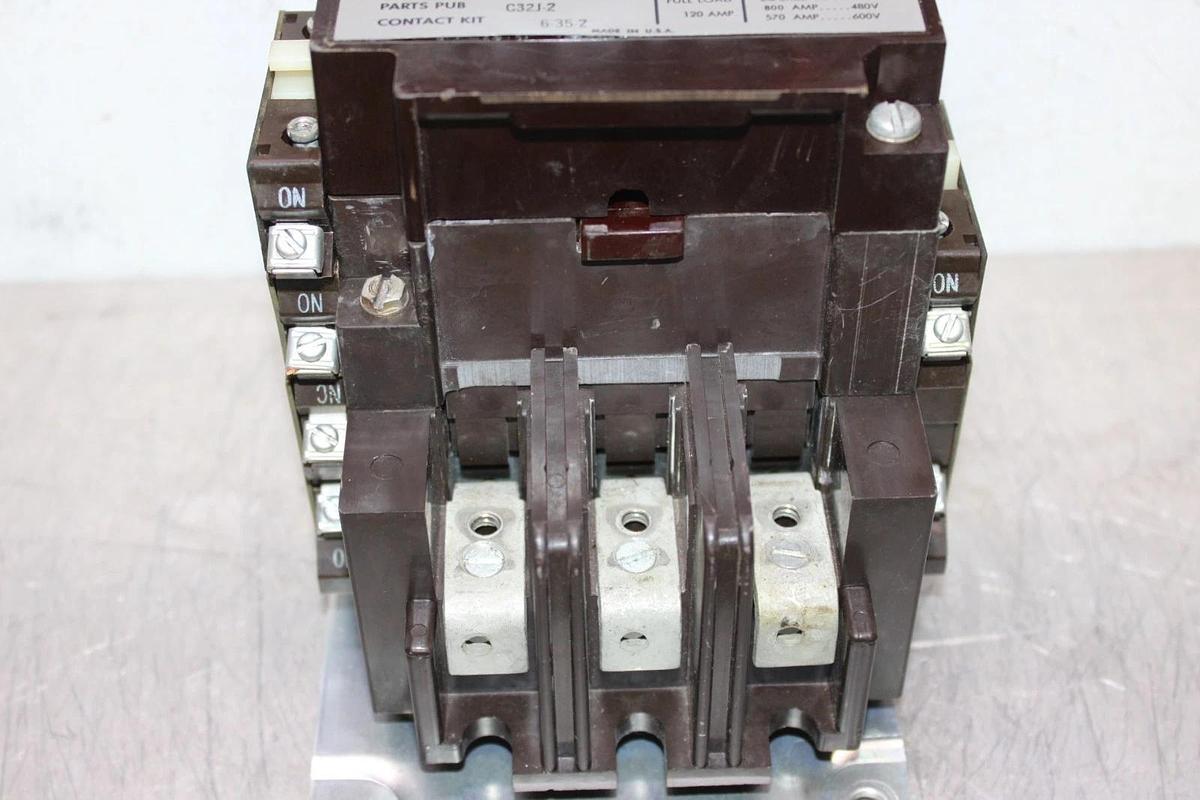 Used CUTLER-HAMMER CONTACTOR C832JN3 NEMA SIZE 3 120 AMP 600 VAC 3-POLE COIL: 120 V