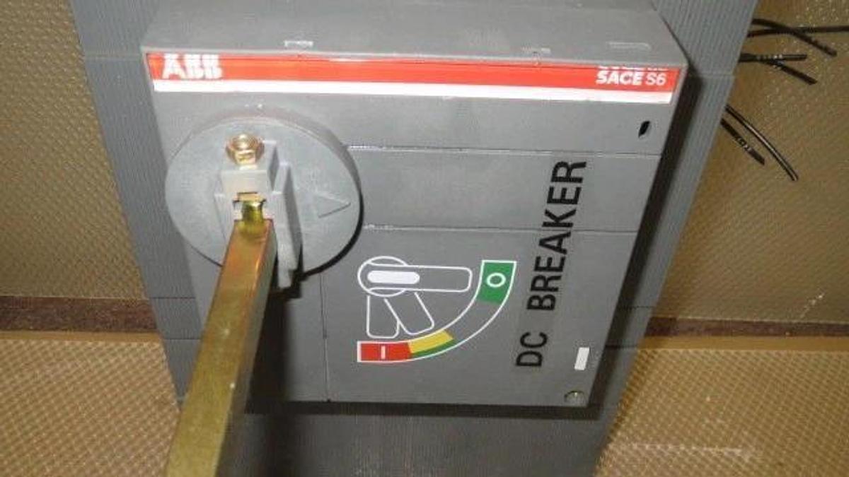 Used ABB D/C BREAKER SACE S6 600 AMP, 600 VAC 500 VDC W/ 600 AMP TRIP, 2 POLE