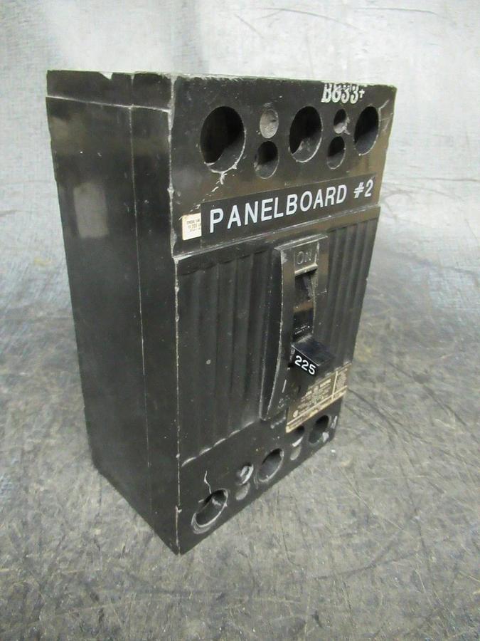 Used 225 AMP GENERAL ELECTRIC TQD32225 240 VAC 3 POLE CIRCUIT BREAKER GE 3 PHASE