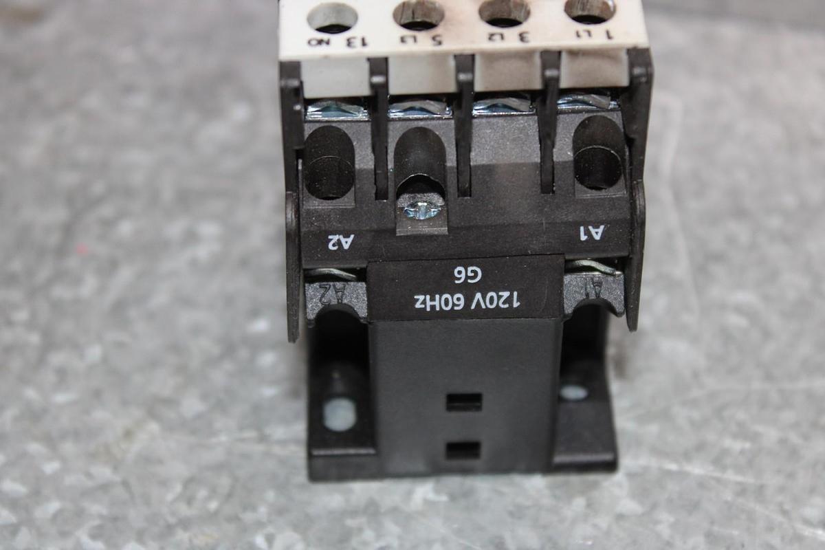 Used TC CONTACTOR TC1D1210 25 AMP 600 VAC 3-POLE 10 HP COIL: 120V **WARRANTY**