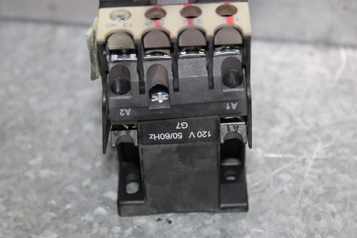 Used RAM INDUSTRIES CONTACTOR RI1D120 25 AMP 600 VAC 3-POLE COIL: 120V